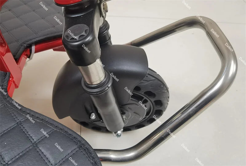 700W Powerful 3 Wheel Mobility Scooter With Seat For Elderly Folding Double Motor Electric Scooter With Pull Rod Luggage Travel