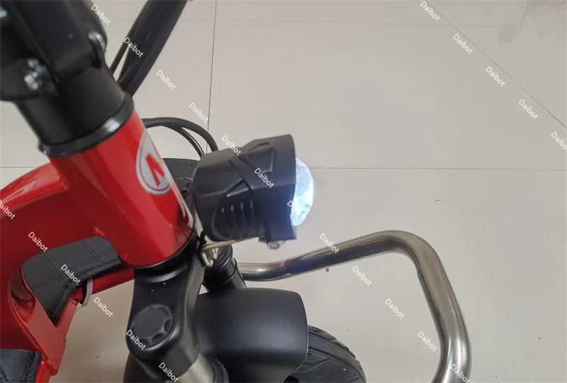 700W Powerful 3 Wheel Mobility Scooter With Seat For Elderly Folding Double Motor Electric Scooter With Pull Rod Luggage Travel